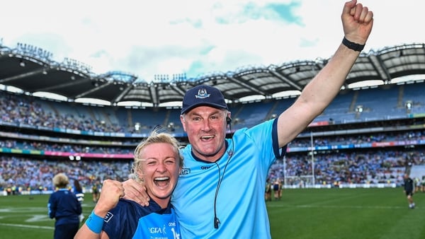 Dublin manager Mick Bohan celebrates with team captain Carla Rowe