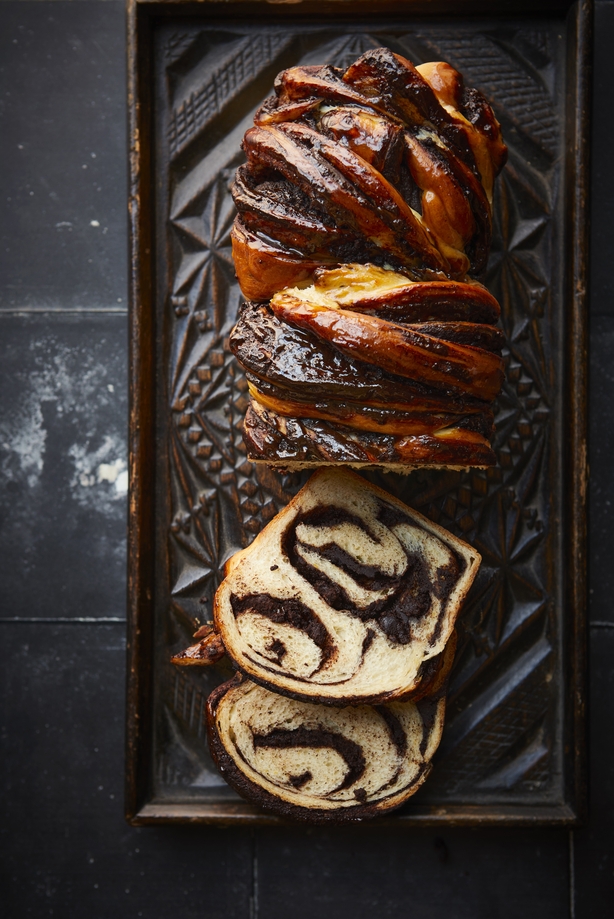 Babka chocolate braid from German Baking 