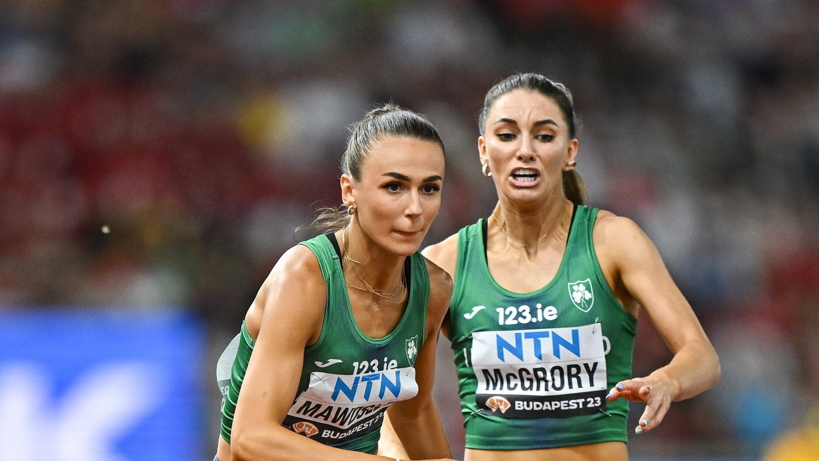 Ireland women's 4x400m relay team through to final