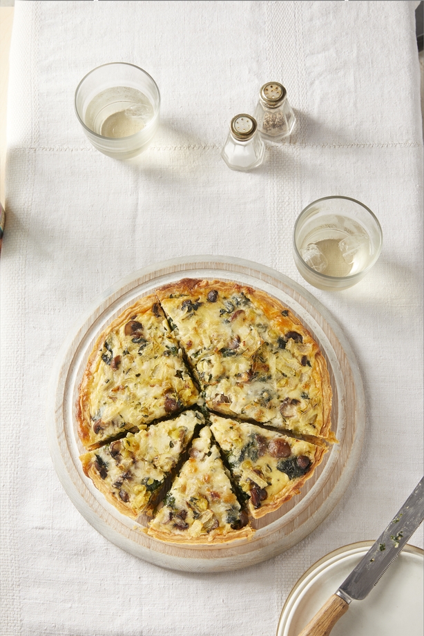 Spinach and mushroom quiche