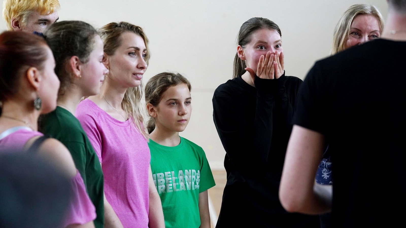 Riverdance stars pass on tips to dancers from Ukraine