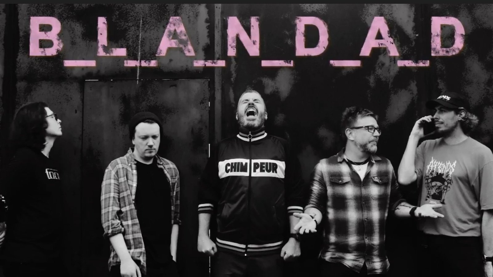 Behind the music - Blandad