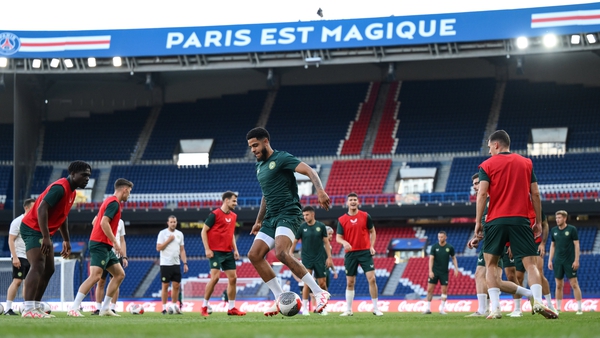 Ireland training on the pitch on the eve of the game in Paris