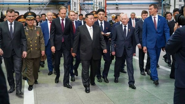 Kim Jong-un (C) visits an aircraft factory as he is accompanied by Russia's Deputy Prime Minister Denis Manturov (photo: Govt of Khabarovsk region/Mikhail Degtyaryov/Handout)