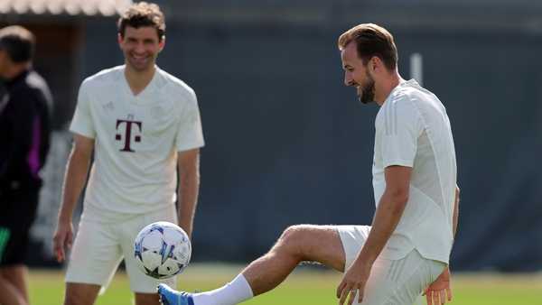 Harry Kane (R) training with Bayern ahead of Wednesday's game
