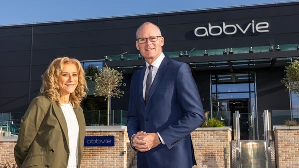 Azita Saleki-Gerhardt, Global Chief Operations Officer of AbbVie, and Simon Coveney, the Minister for Enterprise, Trade and Employment at its new Dublin hub