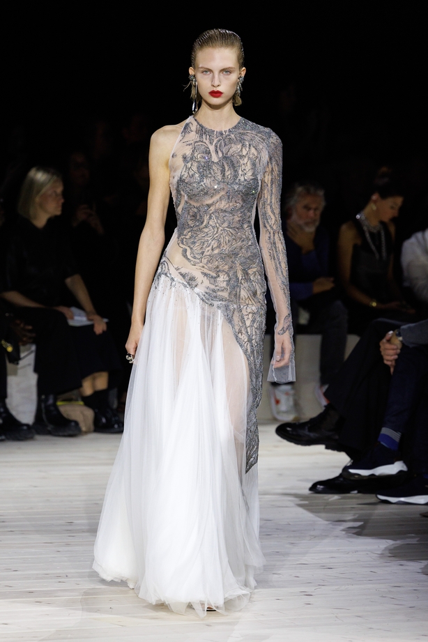a model on the Alexander McQueen SS24 catwalk