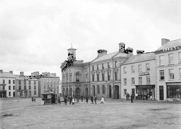 The Diamond, Clones 1910 Photo: Public Record Office of Northern Ireland, D2886/W/Portrait/53