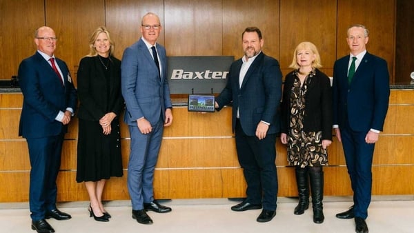 James Fitter, CEO Oneview Healthcare, Julie Brewer, President Care & Connectivity Solutions Baxter International, Minister Simon Coveney, Jordan Sylvester from Baxter, Jean Carbery Assistant Secretary General and Leo Clancy CEO of Enterprise Ireland