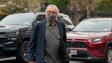 Robert De Niro arrives at New York court for civil trial
