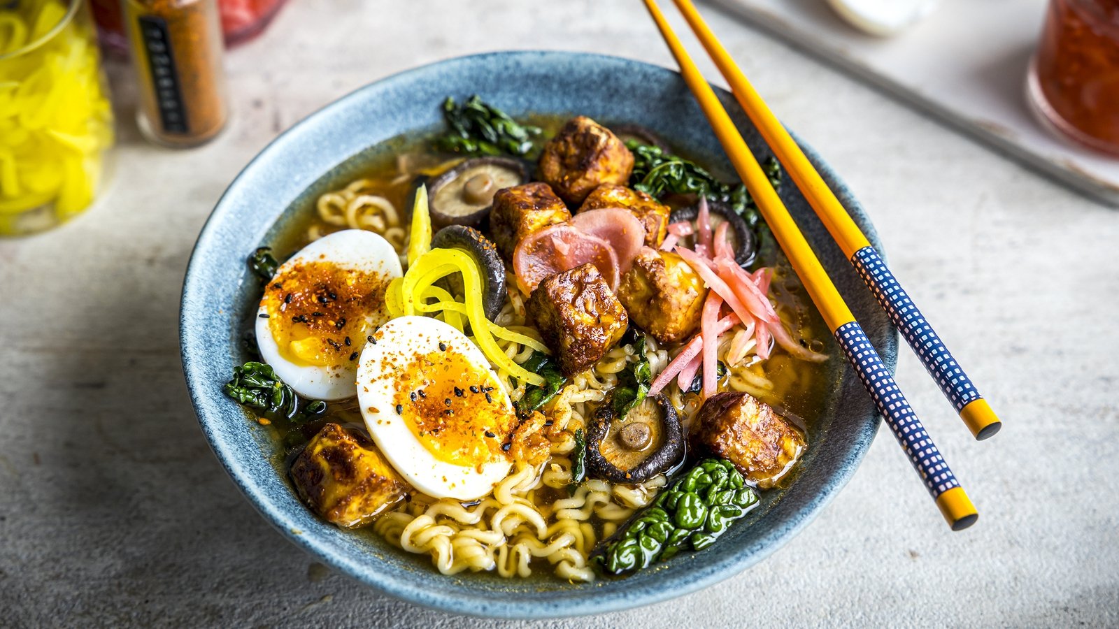 Donal's instant noodle ramen with air fryer tofu