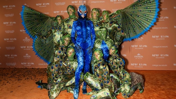 Heidi Klum recruited a team of Cirque du Soleil acrobats for her Halloween costume this year