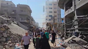 Walk through southern Gaza city Khan Yunis