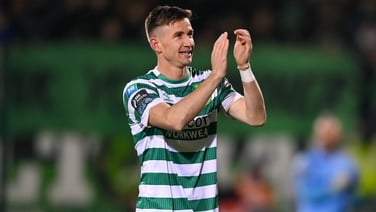 Ronan Finn subbed off early to standing ovation