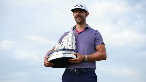 Erik van Rooyen with the winner's trophy after his victory in Mexico