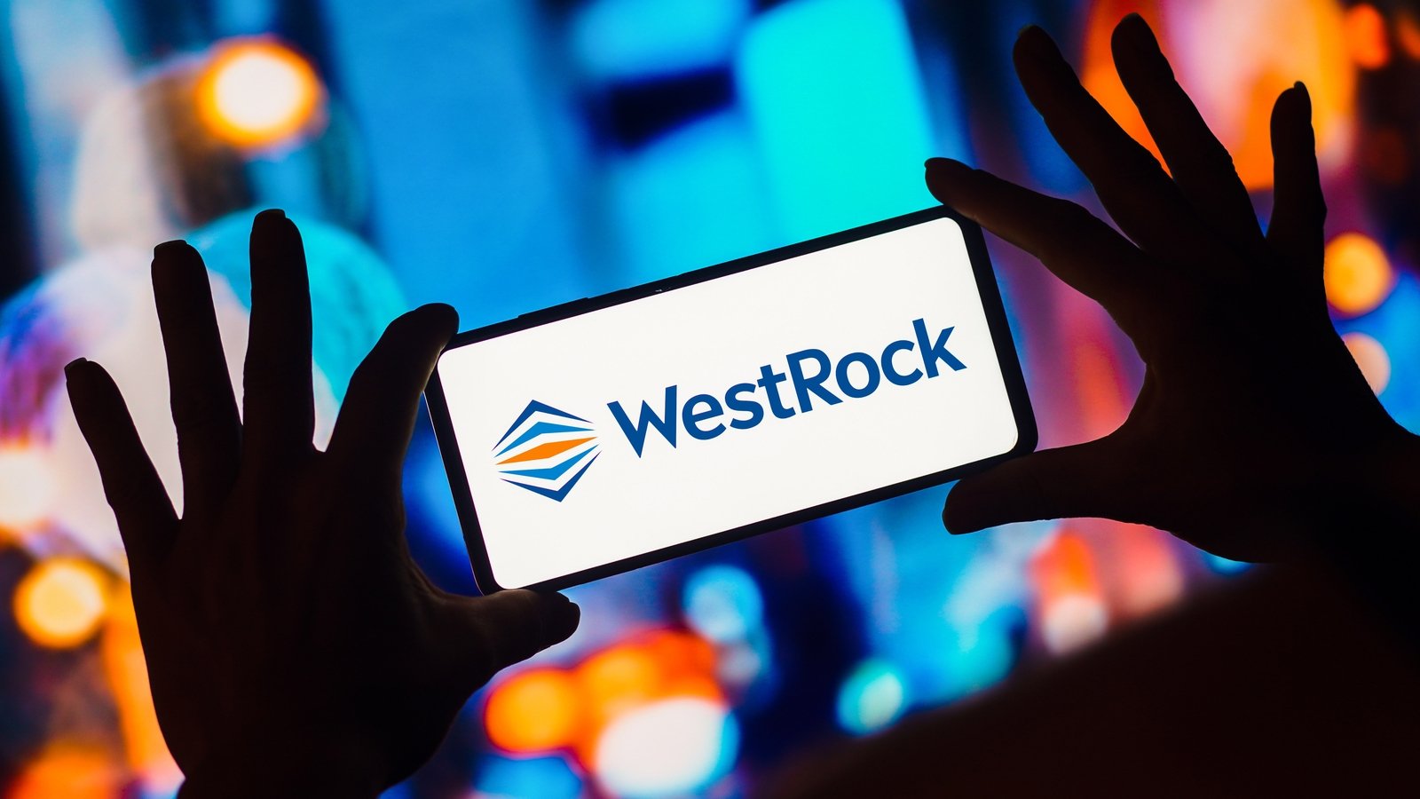 WestRock misses Q4 sales estimates on waning demand