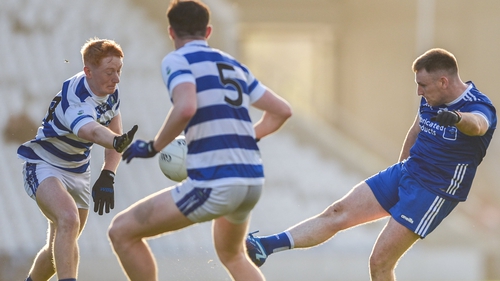 Enda Boyce of Cratloe sends the game to extra-time with a late point