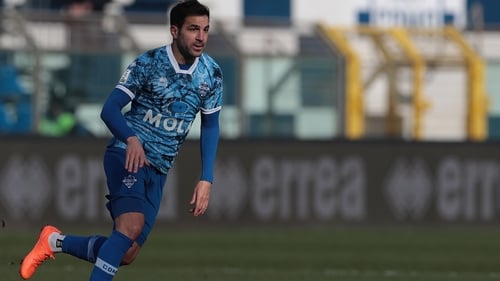 Oficial: Fàbregas ruma à Serie B de Itália