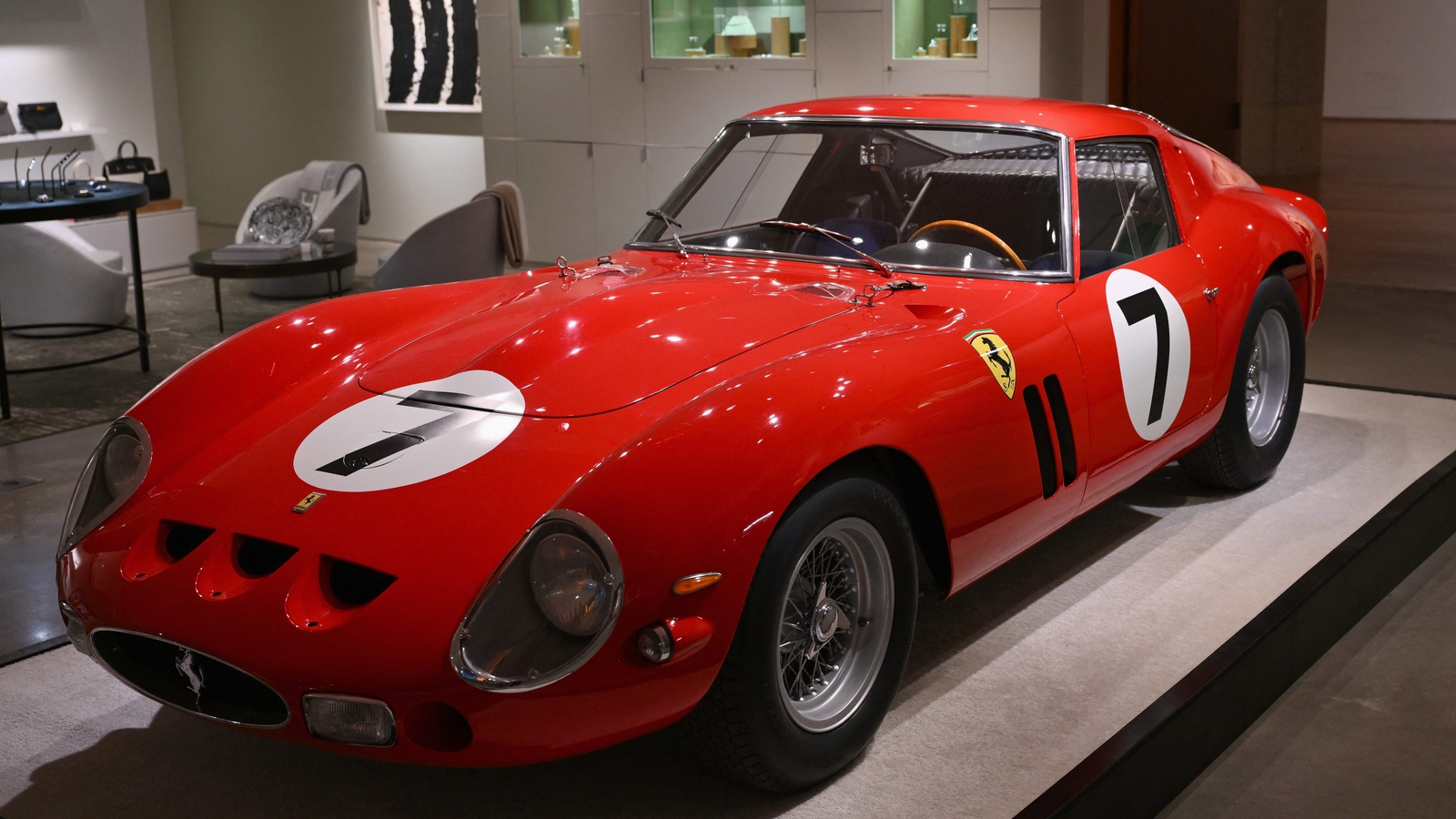 Машина Ferrari 250 GTO В Италии