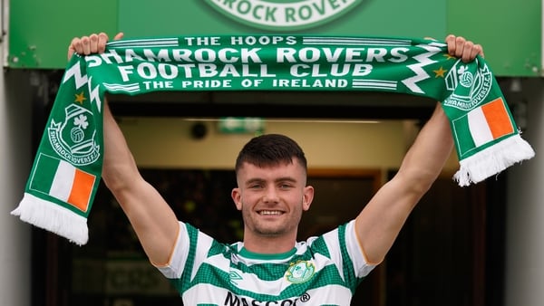 Josh Honohan being unveiled as a Shamrock Rovers player (Image via Shamrock Rovers FC)