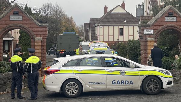 Gardaí and the Army Bomb Disposal Unit attended the scene in the St John's Wood area