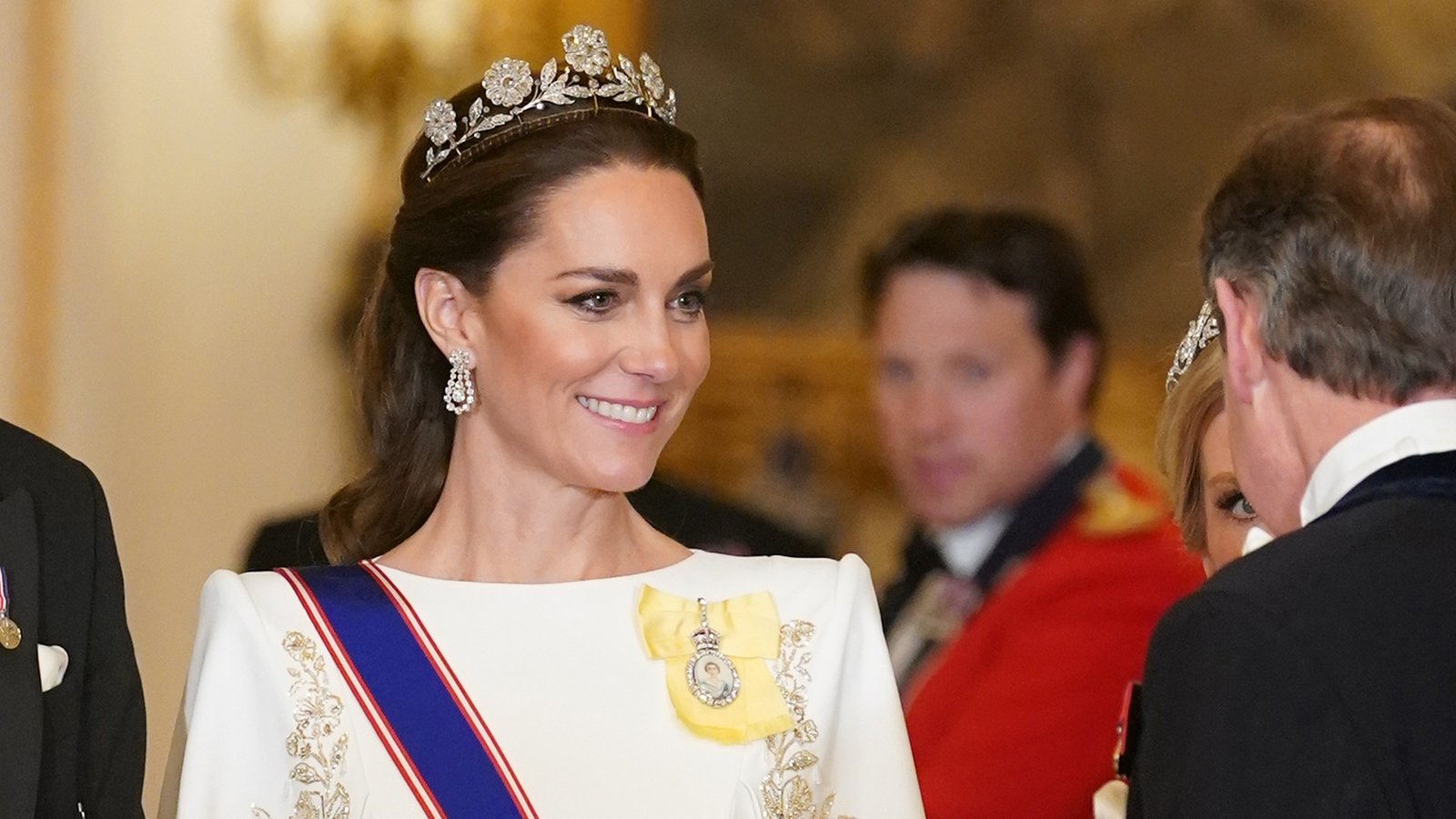 Kate wears rarely seen tiara and flowing gown at state banquet