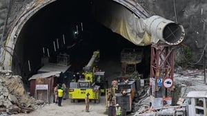 Rescuers reach trapped Indian tunnel workers