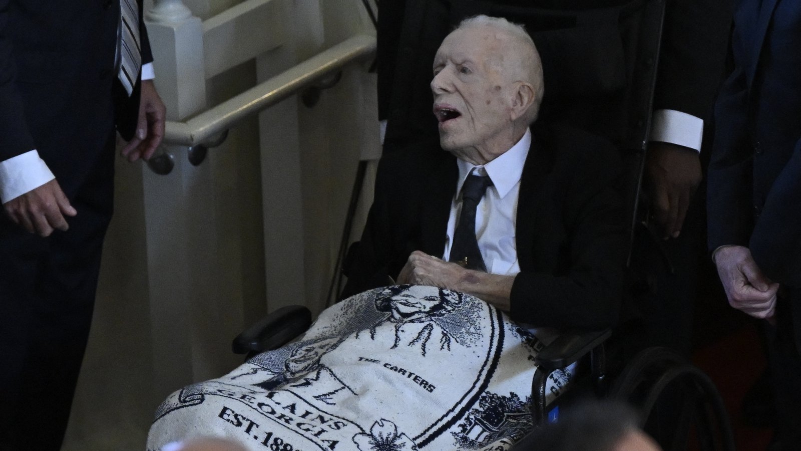 Former US president Carter attends wife's memorial