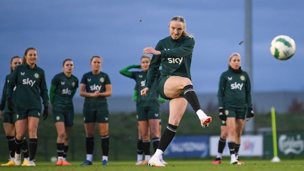 Louise Quinn lets fly in Ireland training