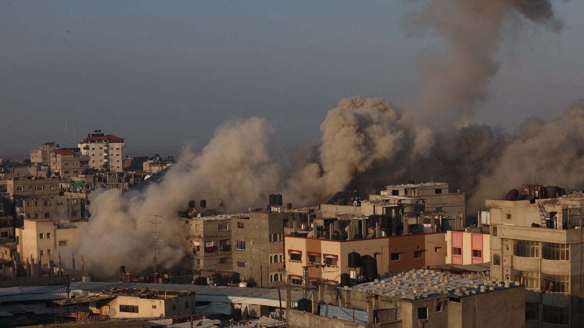Israel resumes bombardment of Gaza as truce expires | Morning Ireland - RTÉ  Radio 1