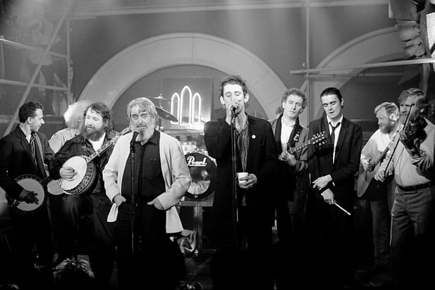 The Pogues and The Dubliners pictured during a recording of 'Megamix' in 1987 Photo by John Rowe (2084_027)