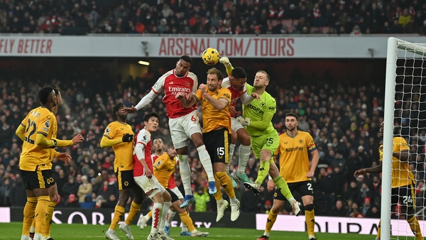 Arsenal's win leaves them four clear at the top of the Premier League