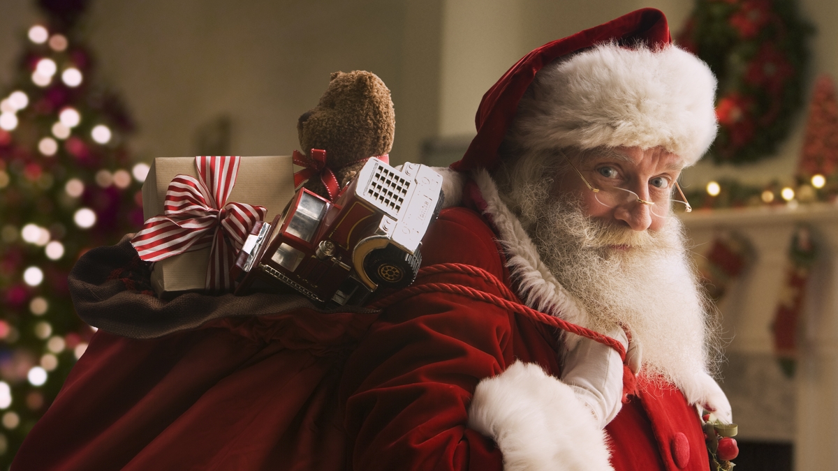 Santa Claus gears up for round the world trip on Christmas Eve to deliver presents Morning Ireland RTE Radio 1
