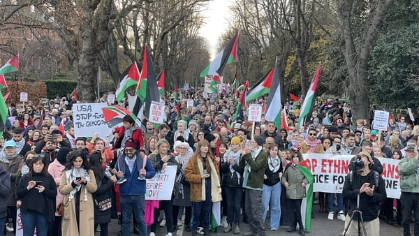 The march continued on to the US Embassy in Ballsbridge, where the protestors called for the cessation of US support for Israel