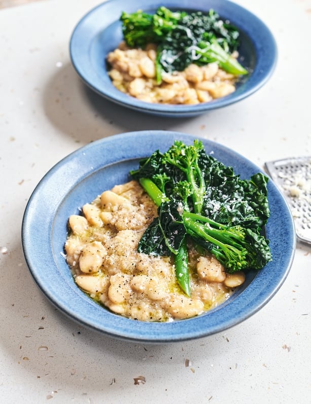 Cacio e pepe beans 'n' greens from Feel Good In 15 