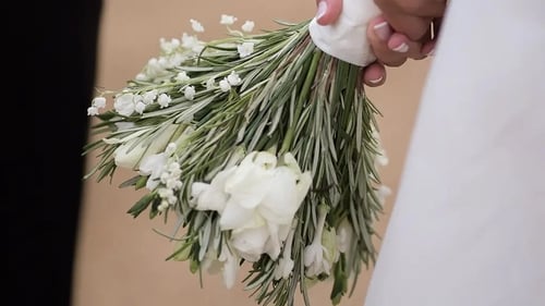 Minimalist florals are trending in the wedding world (Isobel Jonny/Lavender Green Flowers/PA)