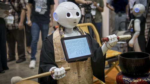 Robo-Religion: AI Preachers Questioned for Credibility & Impact on  Donations - Neuroscience News