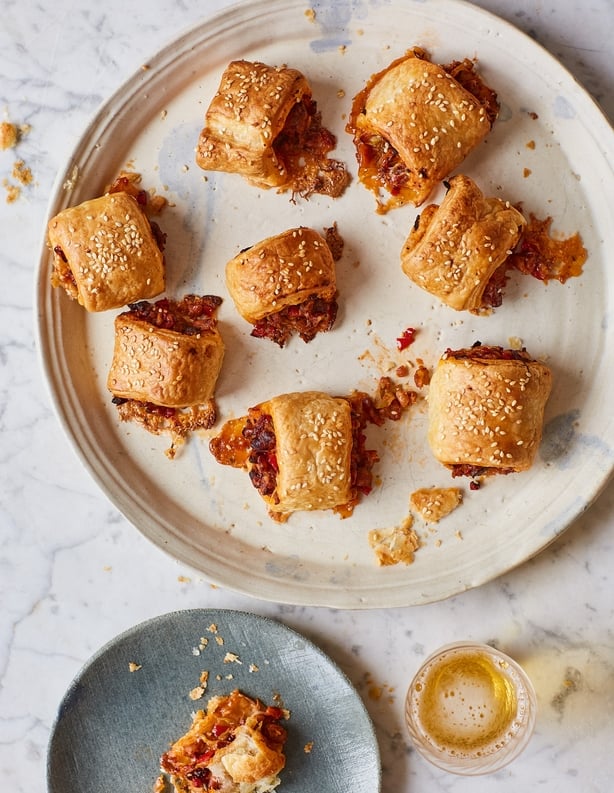 Walnut, rosemary and feta rolls 