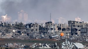 Israel intensifies its bombardment of Gaza