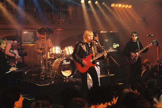 Pulling Faces at The Cathedral Club, 1987. Photo by Thomas Holton 2083_100