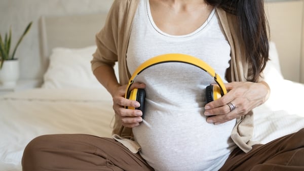 Research shows newborns prefer the sound of their mother's voice and more so when that voice is singing. Photo: Getty Images