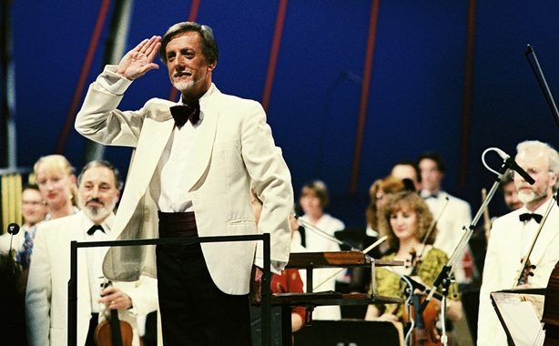 Bryden Thomson during last night of the Carrolls RTÉ Proms (1991)