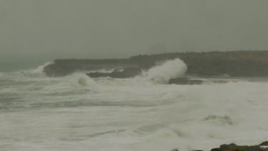 Storm Isha brings strong waves to Lahinch, Co Clare