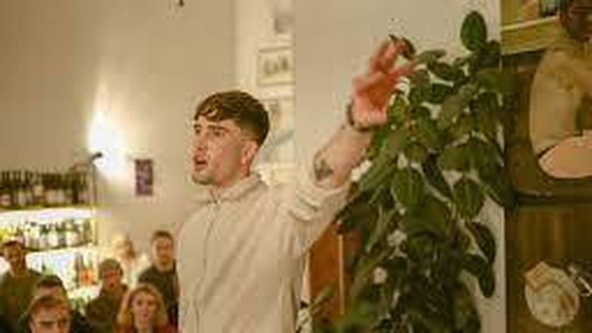 The TikTok Poet & Teacher Inspiring Students | The Ray DArcy Show - RTÉ  Radio 1