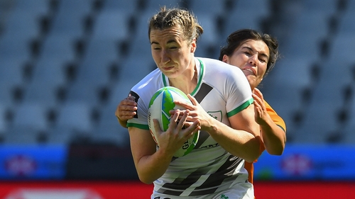 Eve Higgins scored Ireland's crucial third try