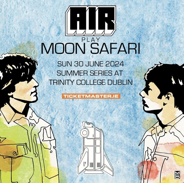 Air moon outlet safari