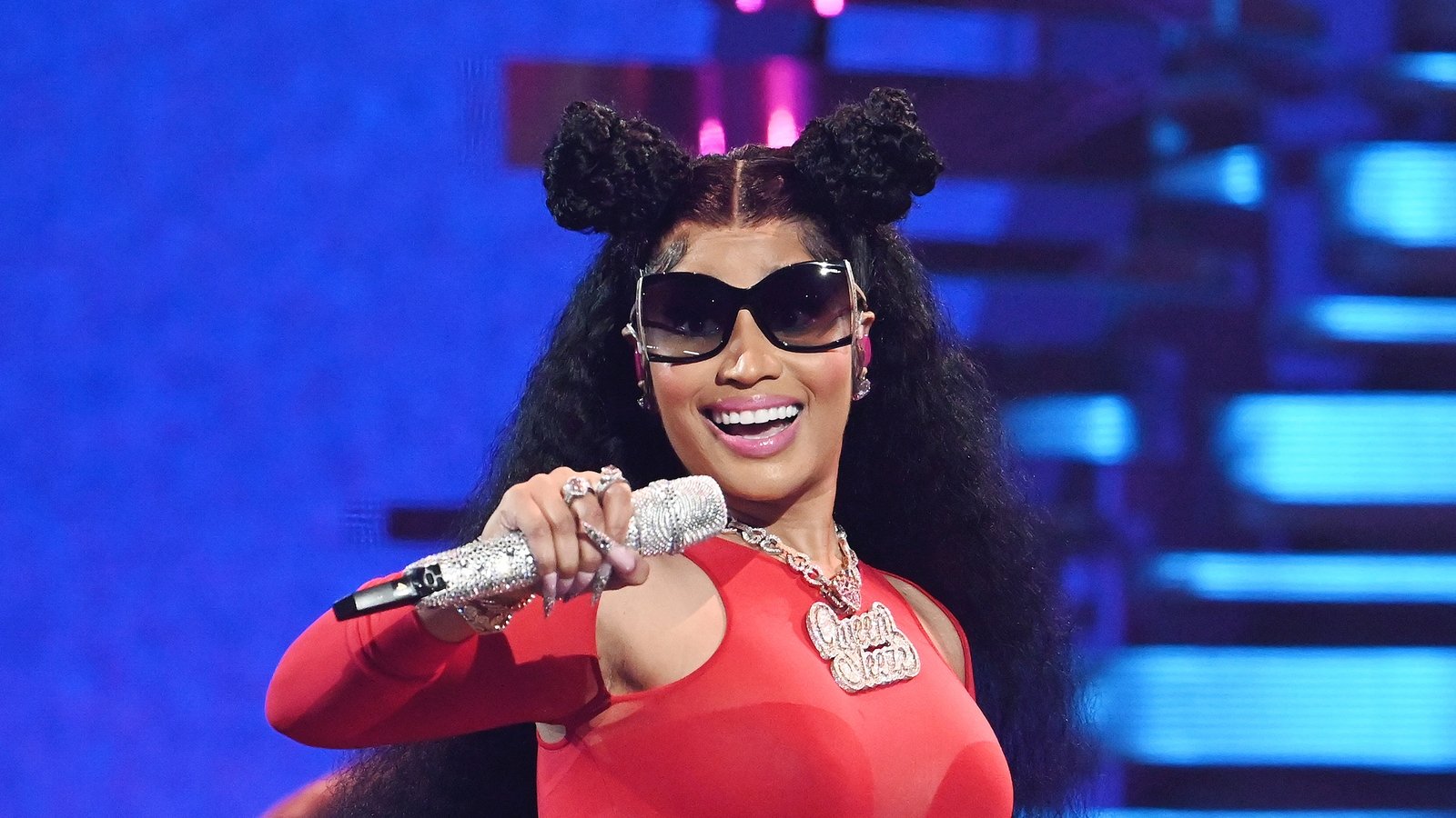 Nicki Minaj announces Dublin summer show