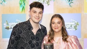 Gaeilge bhinn blasta ag RTÉ Radio 1 Folk Awards 2024 oíche Dé Máirt i Sráid Vicar idir cheoil agus chaint