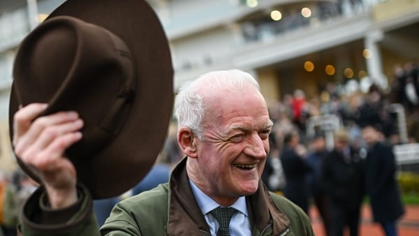 Willie Mullins made more history at Sandown