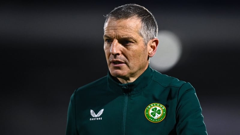 Ireland U21 boss Crawford signs contract extension